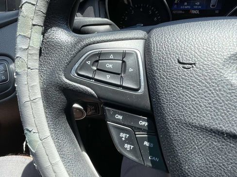 Used 2015 Ford Focus SE FWD image 20