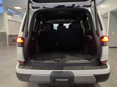 Used 2024 Lexus GX 550 image 38