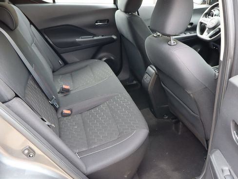 Used 2022 Nissan Kicks SV FWD image 17
