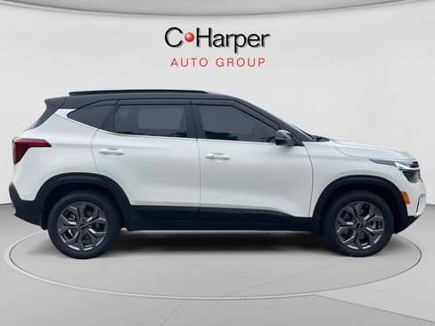 Used 2024 Kia Seltos S AWD/4WD image 2