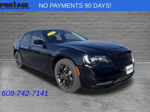 Used 2022 Chrysler 300 Touring w/ Sport Appearance Package AWD/4WD image 1