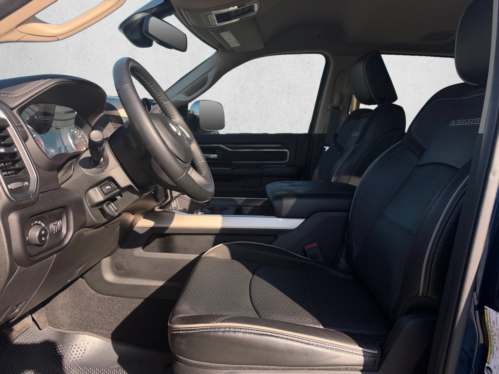 Used 2022 RAM 2500 Laramie AWD/4WD image 11
