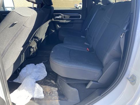 New 2025 RAM 2500 Big Horn AWD/4WD image 18