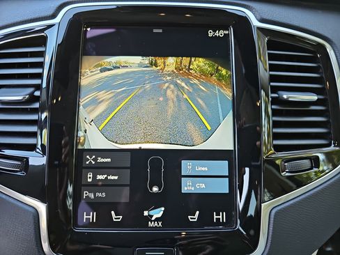 Used 2021 Volvo XC90 T6 Momentum image 25