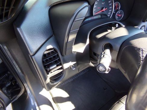 Used 2012 Chevrolet Corvette Convertible image 18