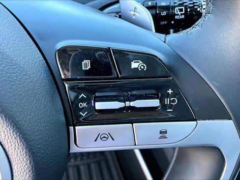 Used 2024 Hyundai Tucson Limited image 22