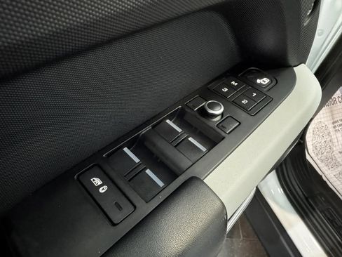 Used 2020 Land Rover Defender 110 HSE AWD/4WD image 27