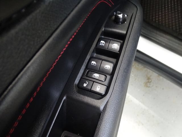 Used 2022 Jeep Compass Trailhawk w/ Trailhawk Convenience Group AWD/4WD image 10