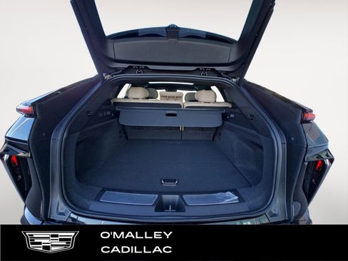 New 2026 Cadillac Lyriq Signature Luxury image 12