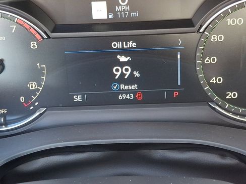 Used 2025 Cadillac XT6 Premium Luxury image 23