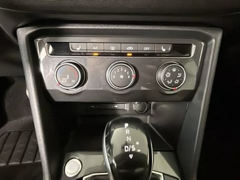 Used 2023 Volkswagen Tiguan S FWD image 22