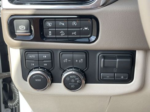 New 2026 GMC Yukon Denali w/ Denali Reserve Package image 18