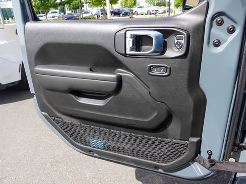 Used 2024 Jeep Wrangler Unlimited AWD/4WD image 22