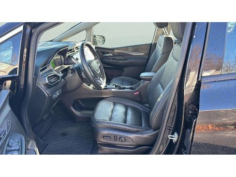 Used 2023 Chevrolet Bolt LT w/ Infotainment Package image 11