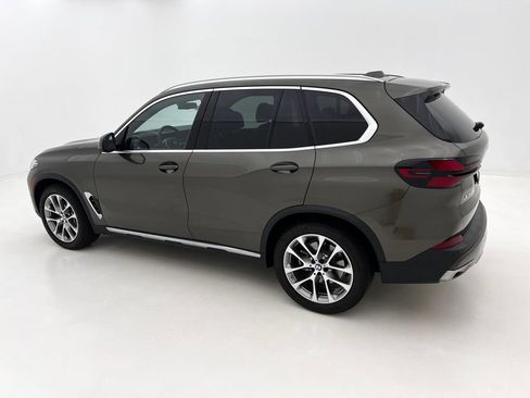 Used 2024 BMW X5 xDrive40i w/ Premium Package AWD/4WD image 10