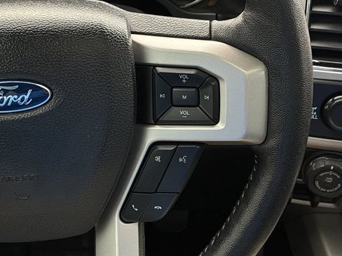 Used 2018 Ford F150 Lariat w/ Equipment Group 502A Luxury AWD/4WD image 26