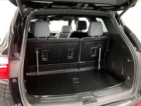 Used 2023 Buick Enclave Essence w/ Experience Buick Package image 36