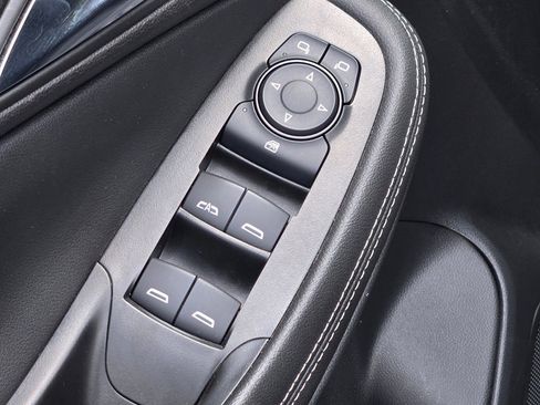 Certified 2025 Buick Encore GX Preferred FWD image 20