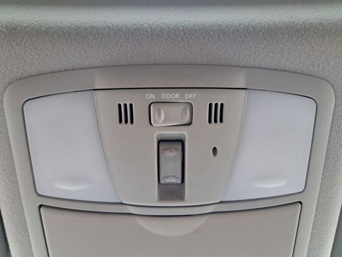 Used 2011 Nissan Rogue SV w/ SL Pkg image 26