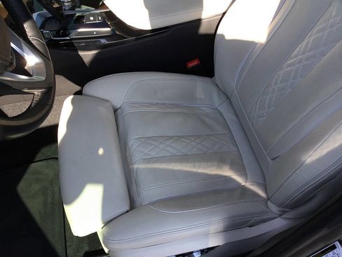 Used 2019 BMW 540i image 18