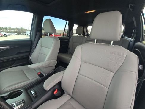 Used 2023 Honda Passport EX-L image 23