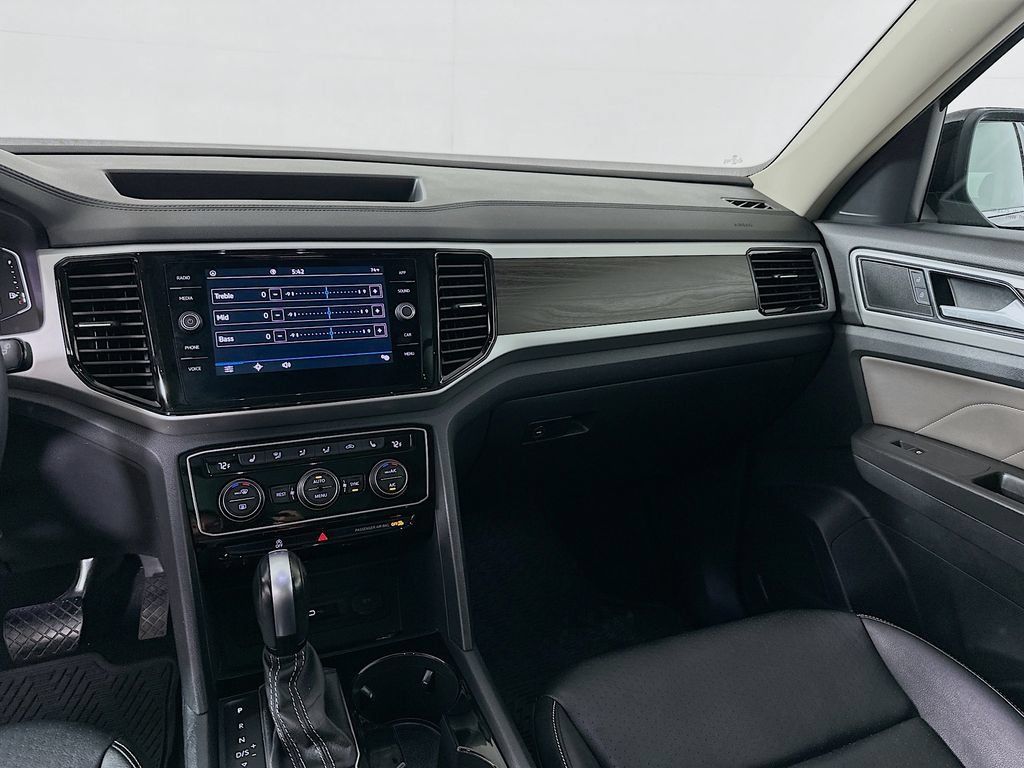 Used 2023 Volkswagen Atlas SE w/ Panoramic Sunroof Package FWD image 21