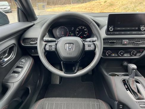 Used 2025 Honda HR-V Sport image 12