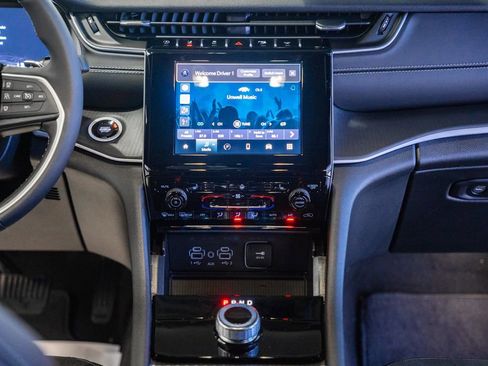 New 2025 Jeep Grand Cherokee image 20