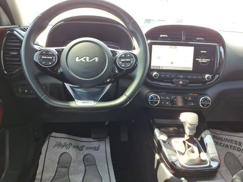 Used 2023 Kia Soul GT-Line FWD image 11