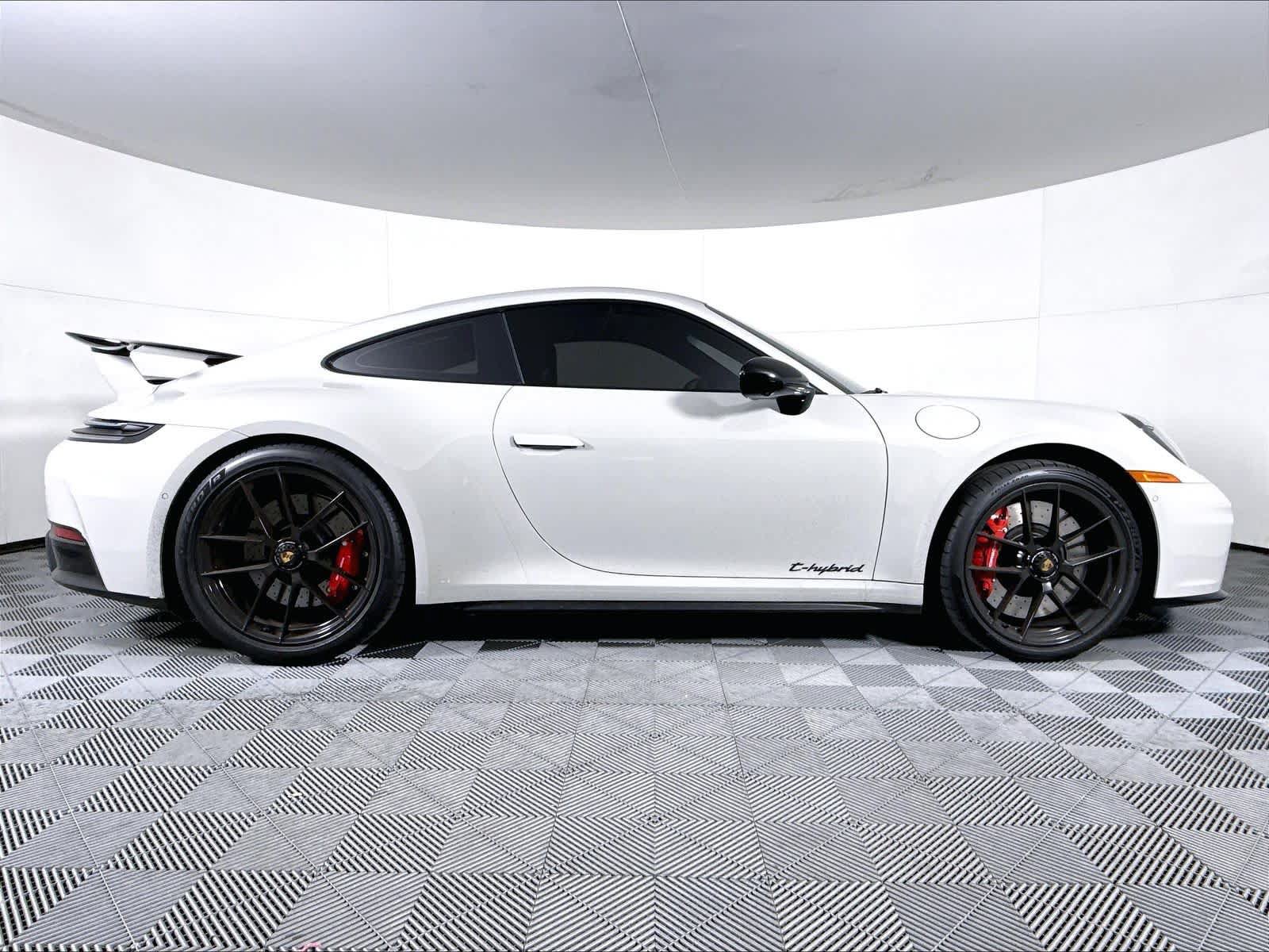 Used 2026 Porsche 911 Carrera GTS RWD image 8
