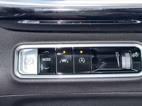 Used 2024 Buick Envision Preferred AWD/4WD image 12
