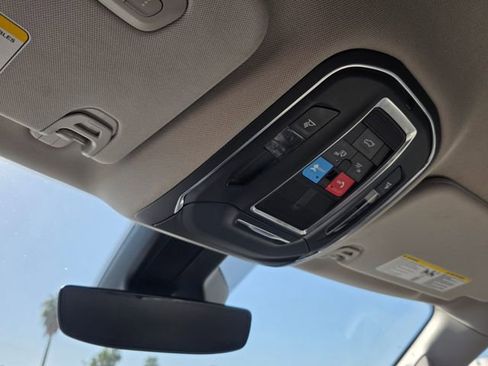 Used 2024 Jeep Wagoneer L Series II image 38