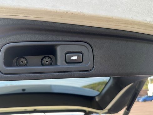 Used 2017 Honda Pilot Touring image 28