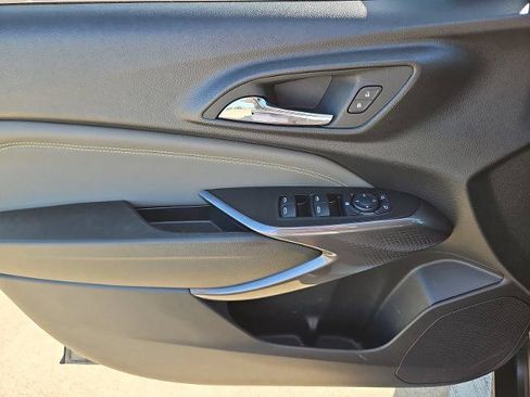 Certified 2025 Chevrolet Trax ACTIV w/ Sunroof Package FWD image 21