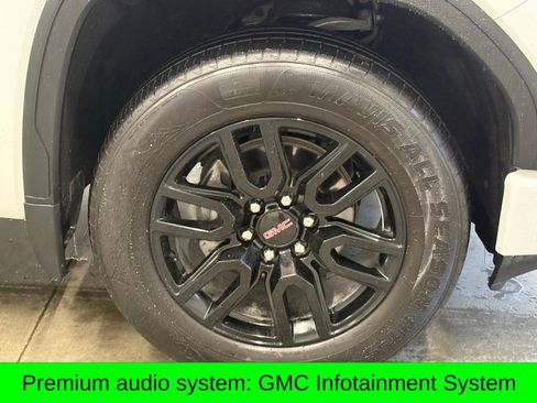 Used 2021 GMC Sierra 1500 Elevation image 2