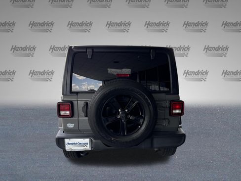 Used 2022 Jeep Wrangler Unlimited Sport AWD/4WD image 6