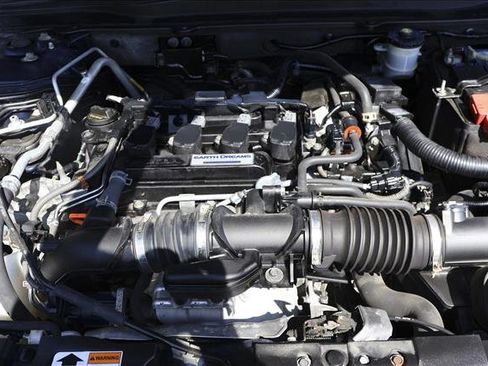 Used 2018 Honda Accord EX image 30
