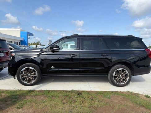 Used 2025 Ford Expedition Max King Ranch AWD/4WD image 11