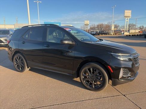 Used 2022 Chevrolet Equinox RS w/ LPO, Floor Liner Package image 1