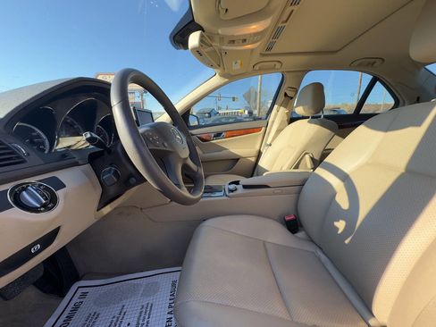 Used 2010 Mercedes-Benz C 300 4MATIC Sedan image 10