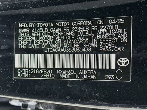 Used 2025 Toyota Prius LE FWD image 12