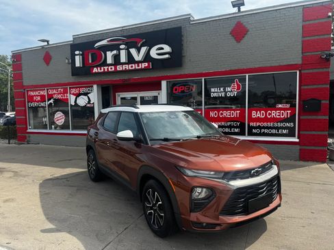 Used 2021 Chevrolet TrailBlazer ACTIV w/ Technology Package FWD image 1