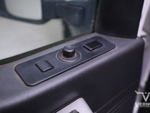 Used 2013 Ford F250 Lariat w/ Lariat Interior Pkg image 17