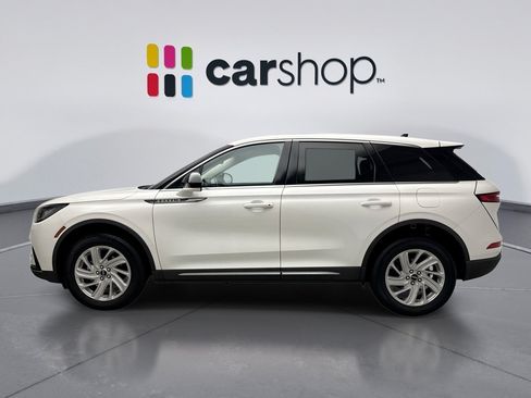 Used 2024 Lincoln Corsair AWD image 2