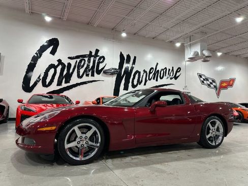 Used 2007 Chevrolet Corvette Coupe w/ Preferred Equipment Group RWD image 1