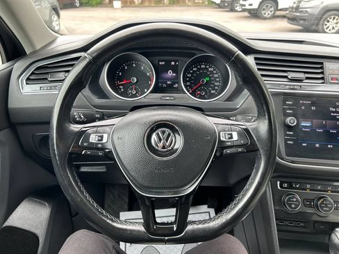 Used 2019 Volkswagen Tiguan SE w/ Panoramic Sunroof Package AWD/4WD image 23