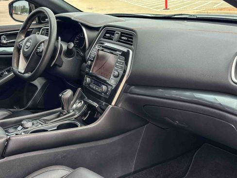 Used 2020 Nissan Maxima SR w/ Sport Mat Group FWD image 22