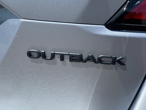 Used 2025 Subaru Outback Onyx Edition AWD/4WD image 32