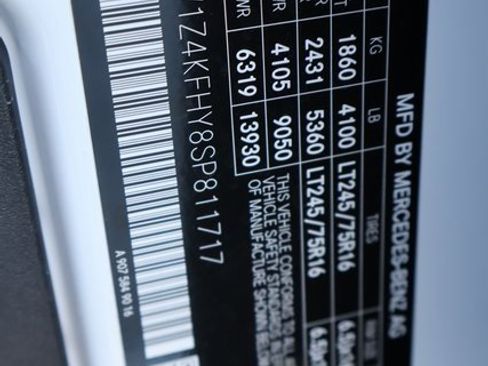 Used 2025 Mercedes-Benz Sprinter 2500 image 25