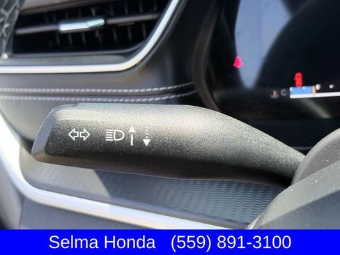 Used 2023 Jeep Grand Cherokee Altitude AWD/4WD image 16